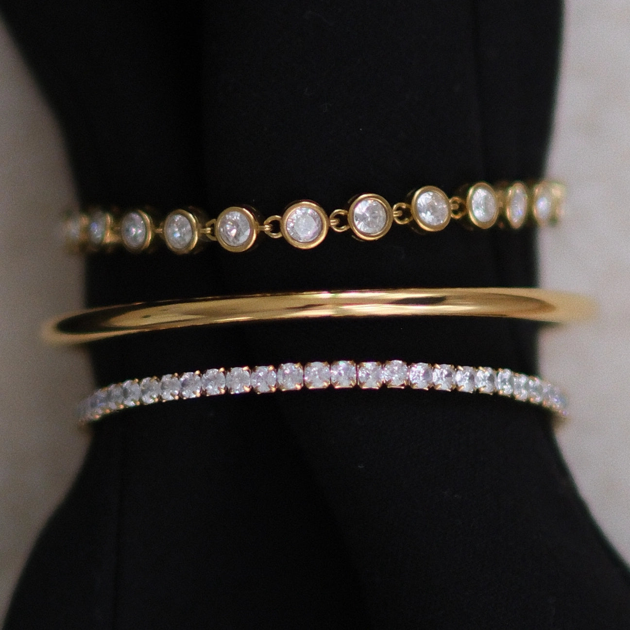 heyam-Golden_Flow_Bangle-gold.webp