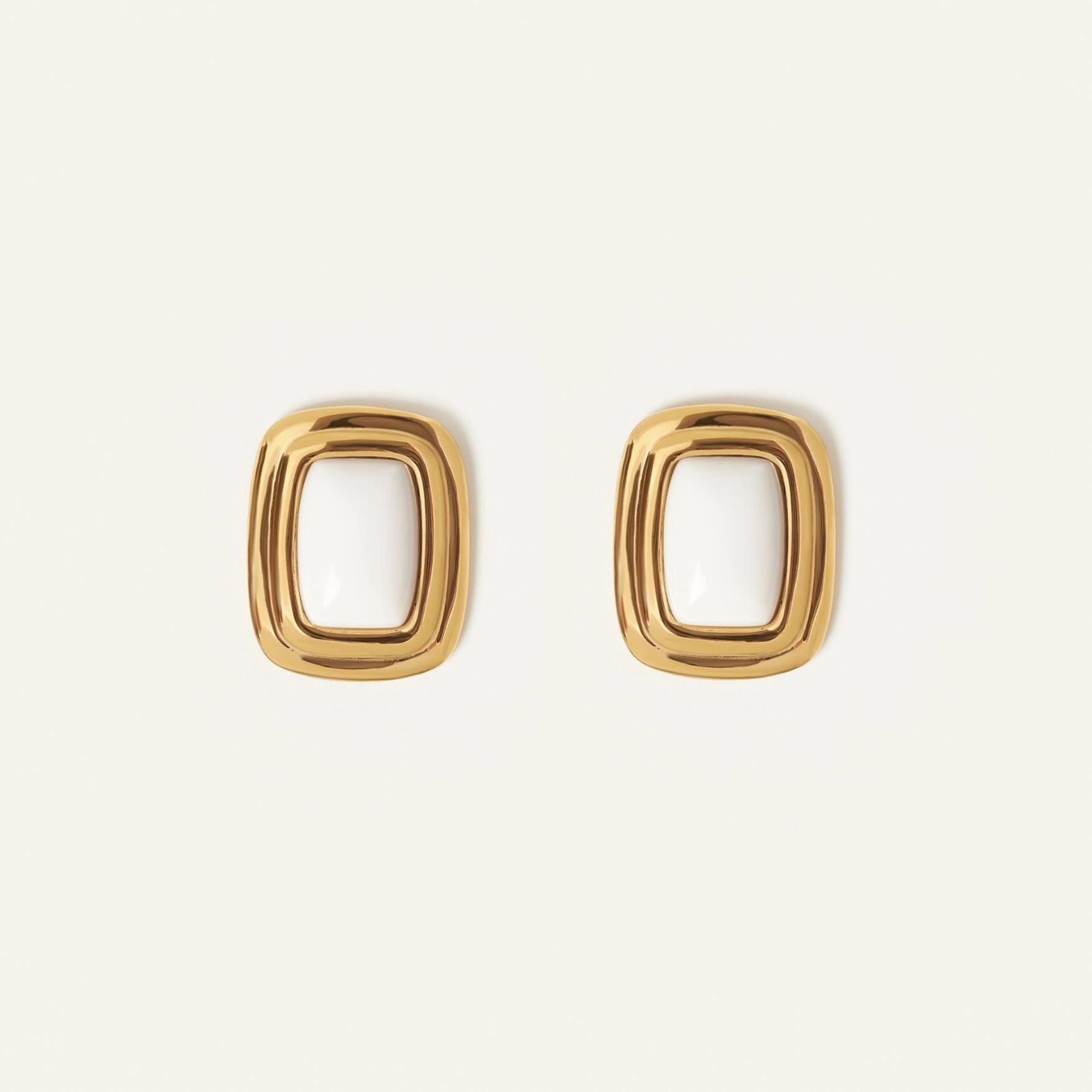 heyam-enamel-ivory-earrings-gold.webp