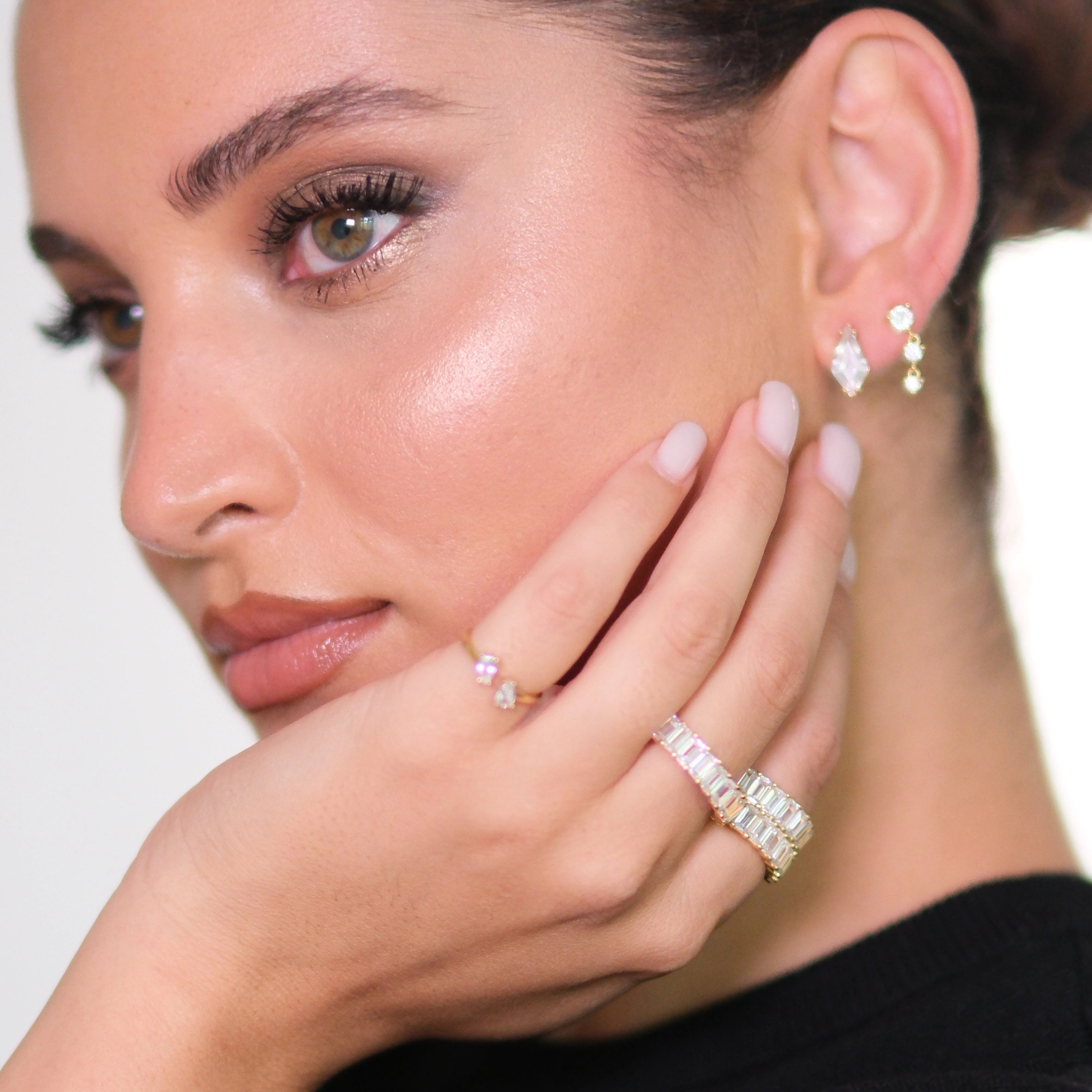 heyam-studs-earrings-gold.webp