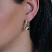 Oval Bezel Charm-Creolen